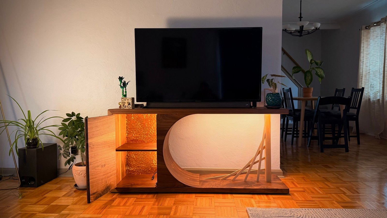 Ligne d’Or TV Unit — perspective 2
